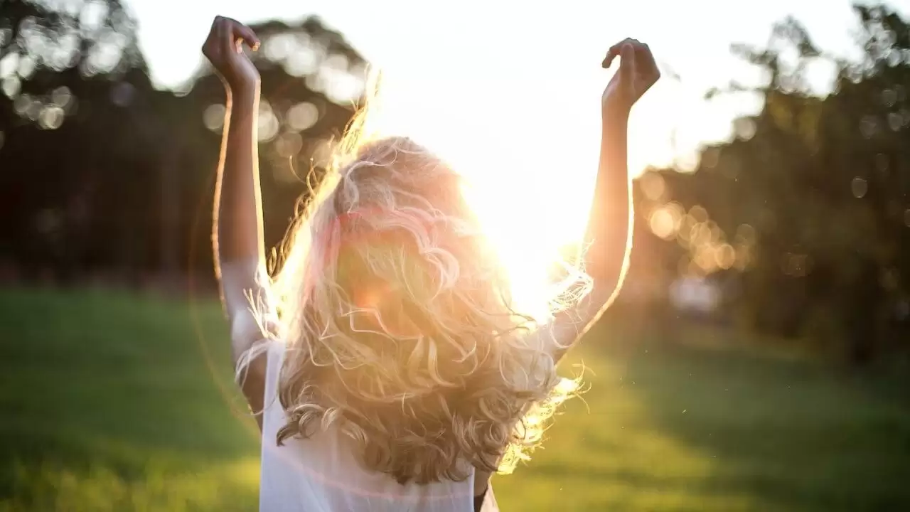 Can sun exposure worsen herpes sores
